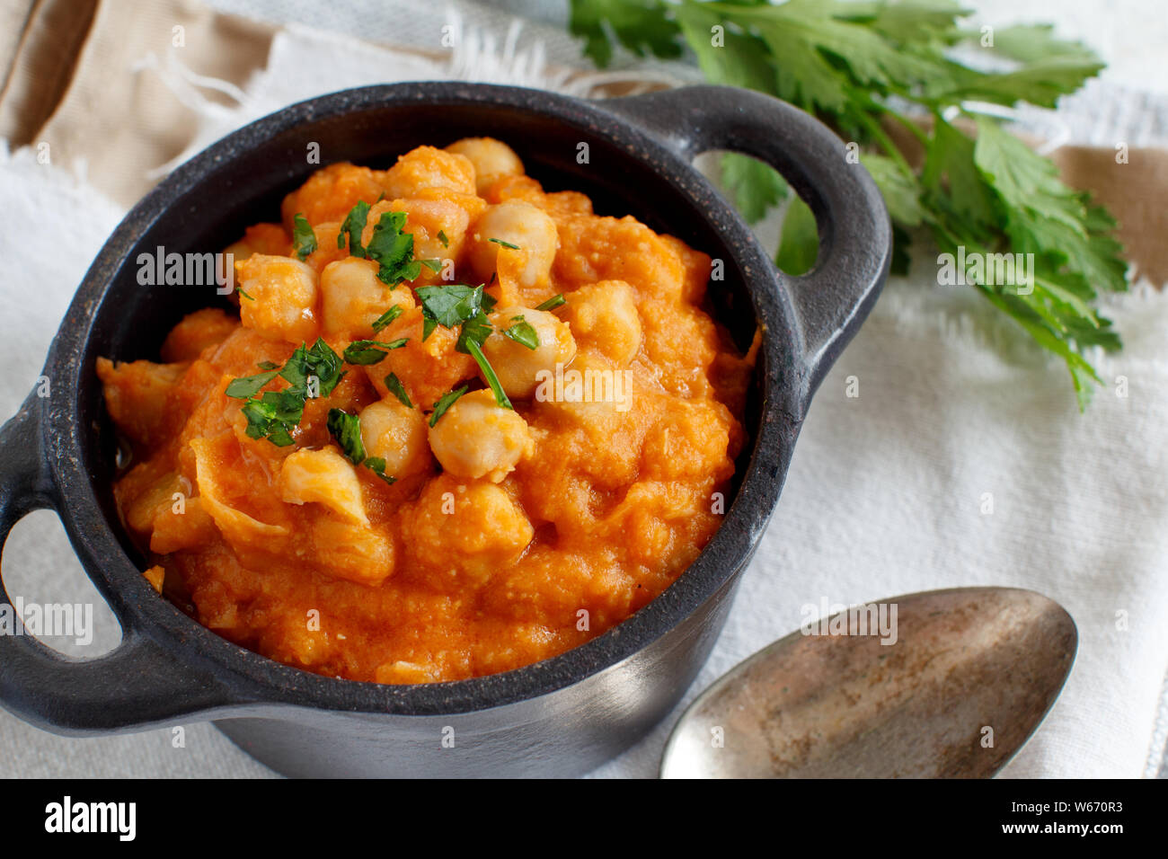Indian chickpea dish hi-res stock photography and images - Alamy