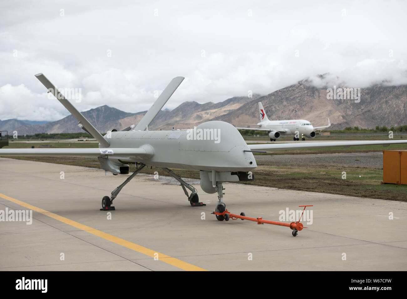 A Chinese-made CH-4 (Caihong-4 or Rainbow 4) armed reconnaissance  medium-altitude, long-endurance unmanned aerial vehicle (UAV), developed by  the Chin Stock Photo - Alamy