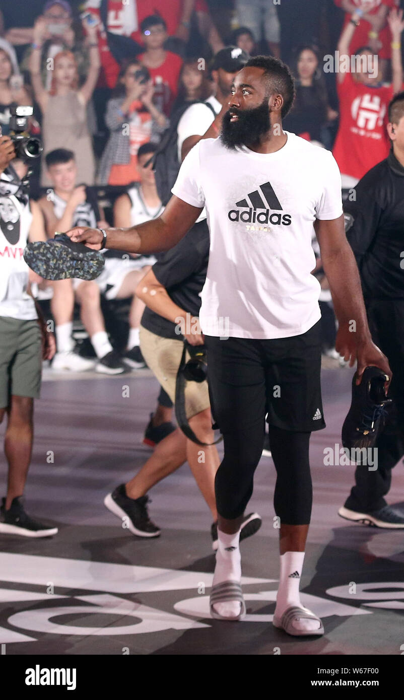 **TAIWAN OUT**NBA star James Harden of Houston Rockets interacts with fans at the Fu Jen Catholic University in Taipei, Taiwan, 5 July 2018. Stock Photo