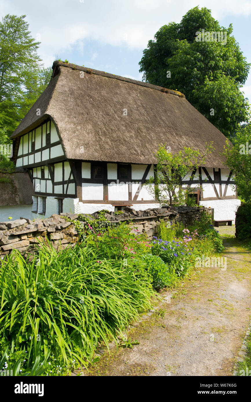 Deutschland, Nordrhein-Westfalen, Oberbergischer Kreis, Marienheide, Museum Haus Dahl, auch Haus Schenk genannt, erbaut 1586 Stock Photo