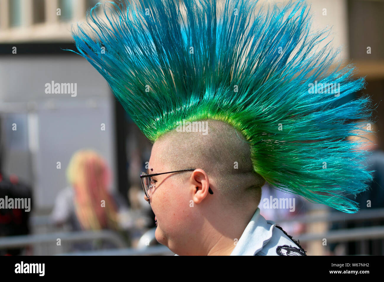 Green spiky hair hi-res stock photography and images - Alamy