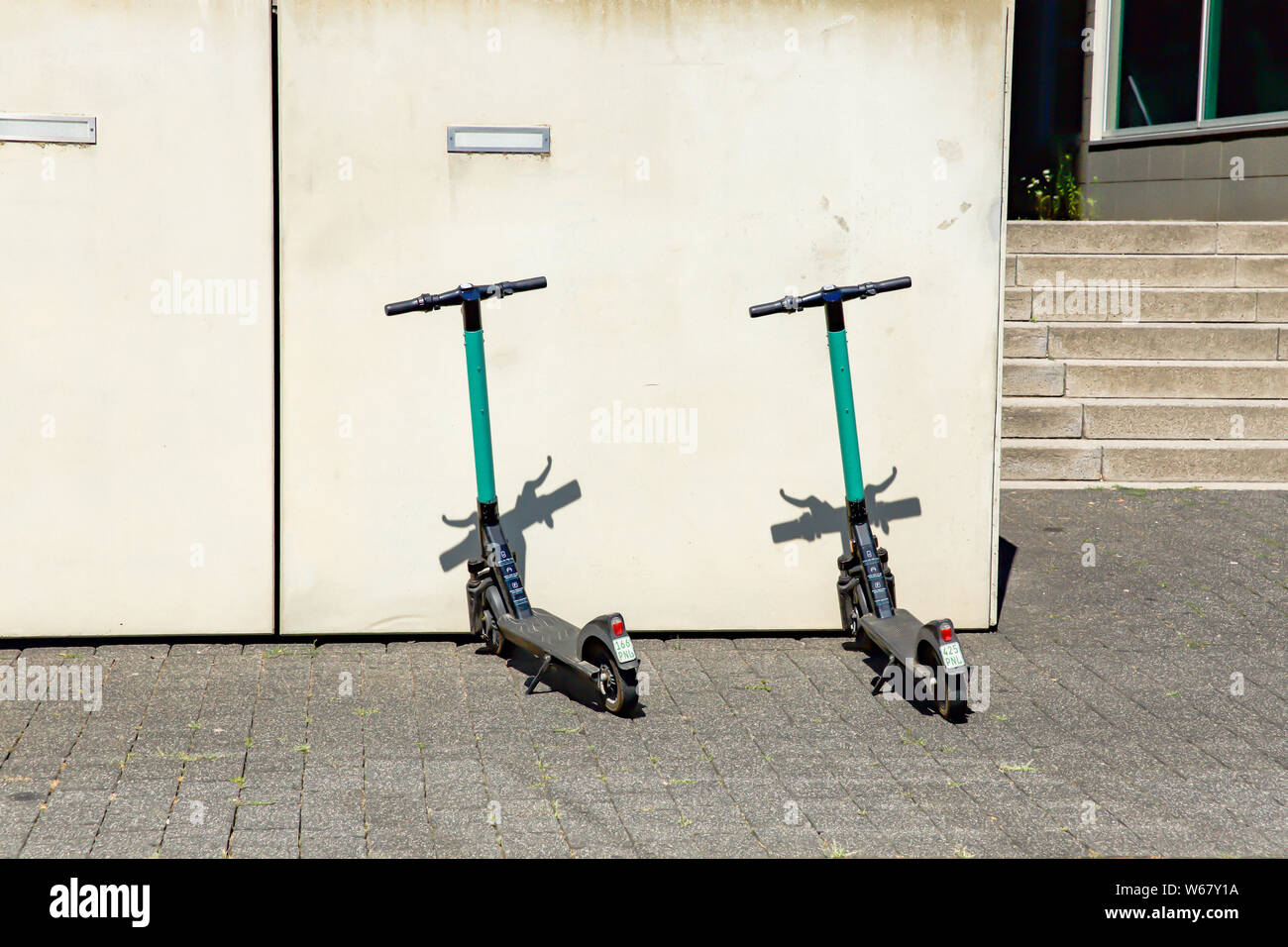 Elegantes E Scooter Dusseldorf Fotos