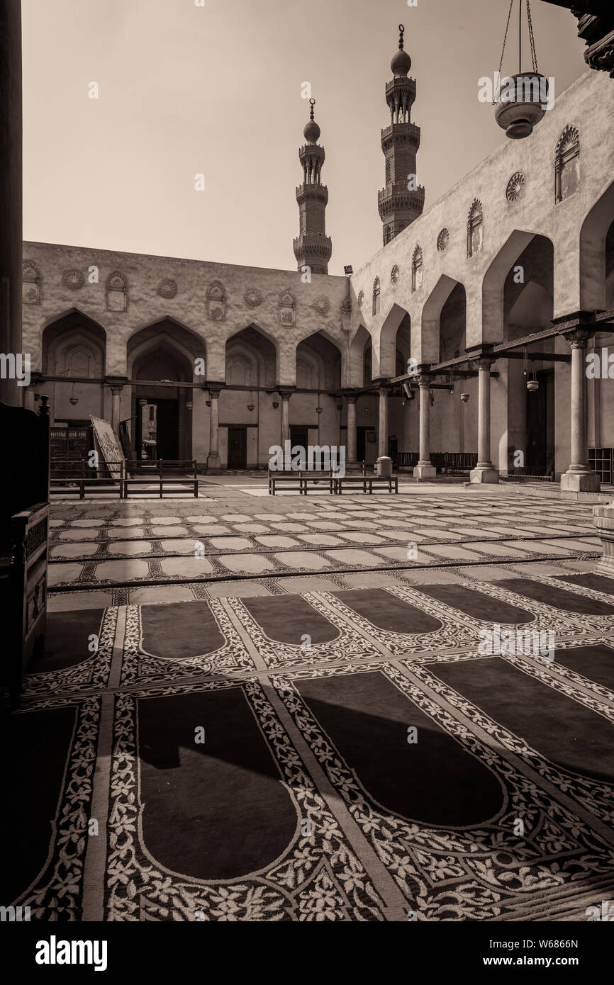 Colonnades surrounding the courtyard of the Sultan al-Muayyad mosque in Cairo Stock Photo