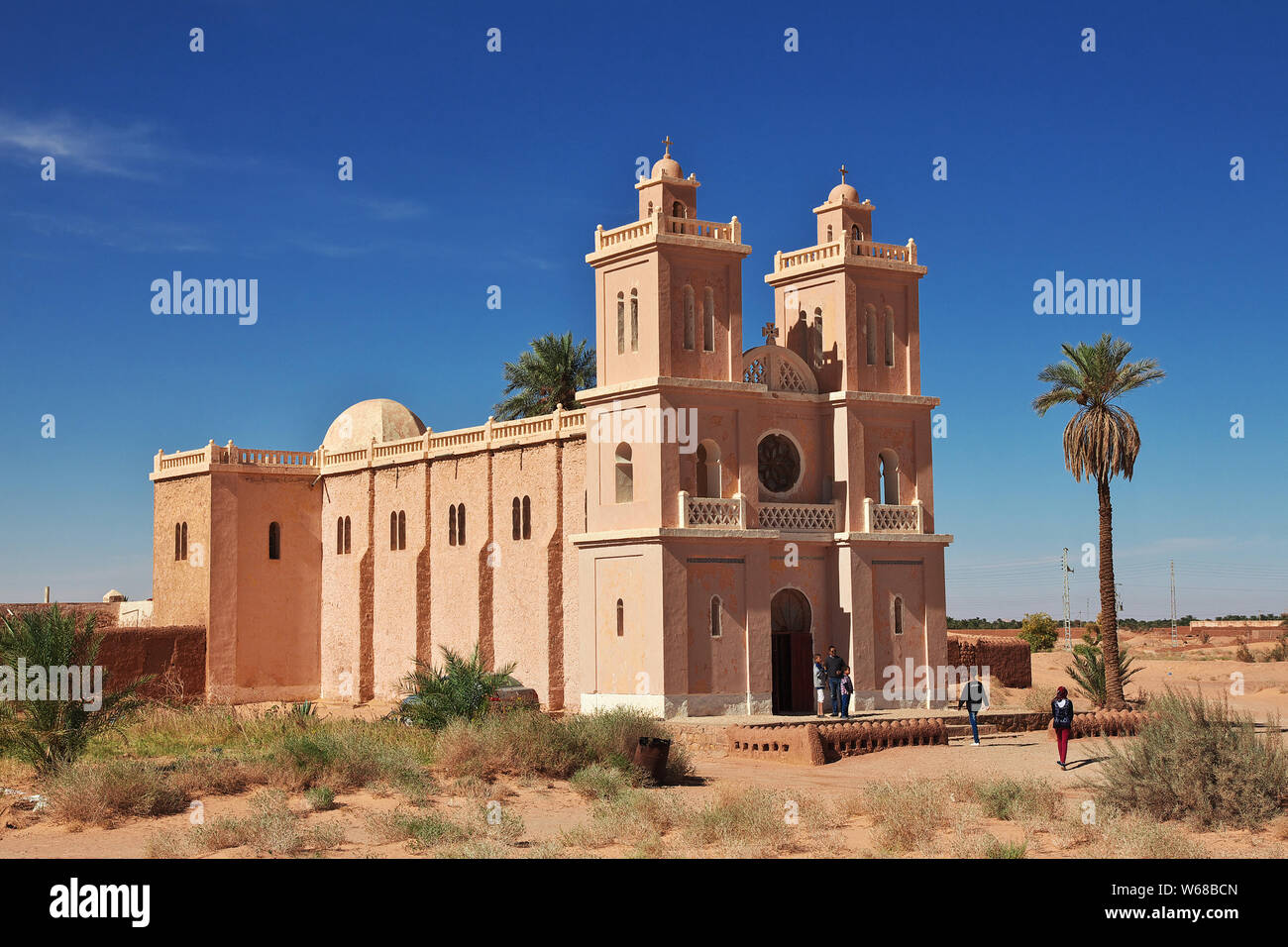 Church in the Sahara desert in the heart of Africa Stock Photo - Alamy