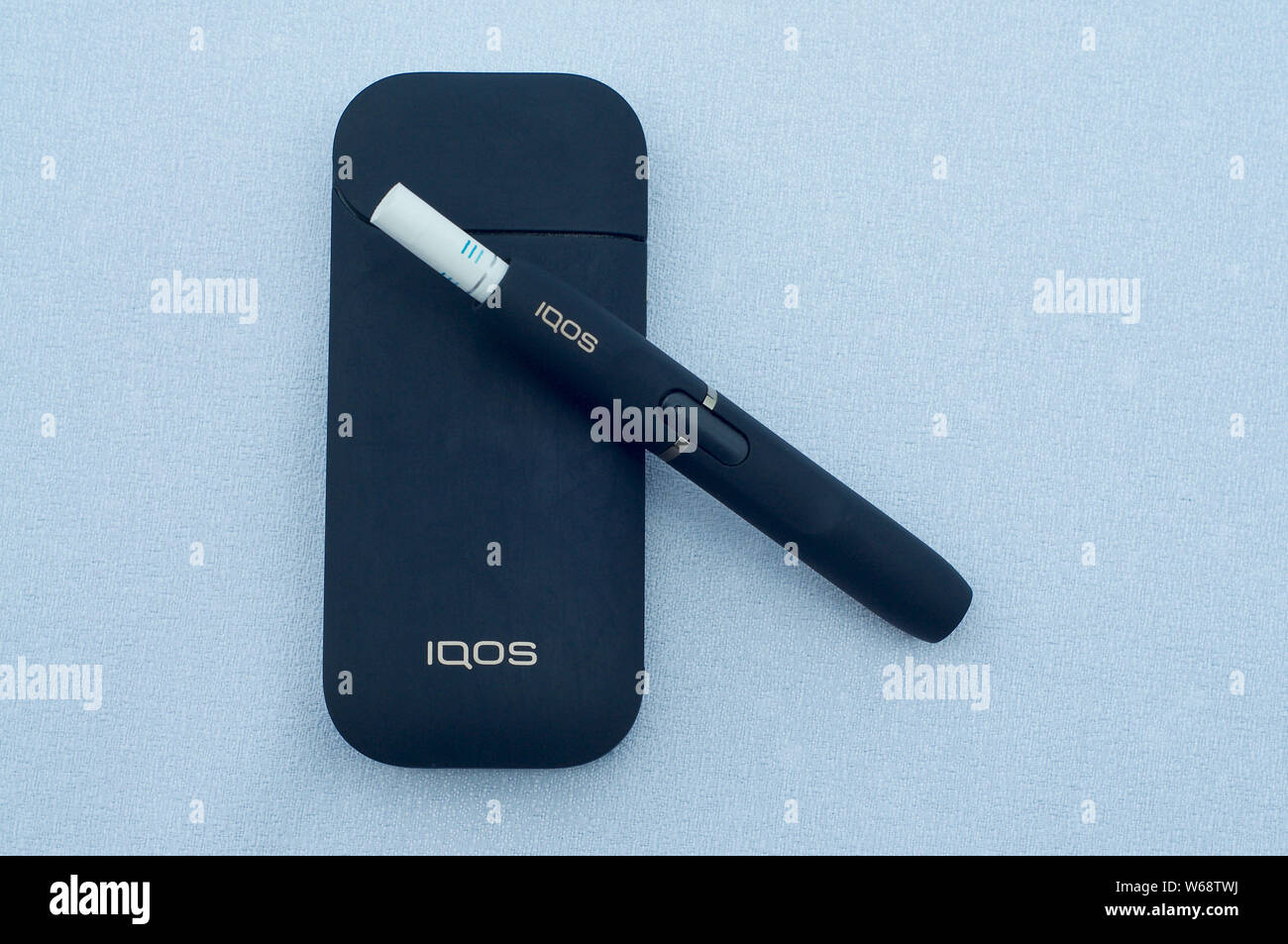 Iqos hi-res stock photography and images - Page 2 - Alamy