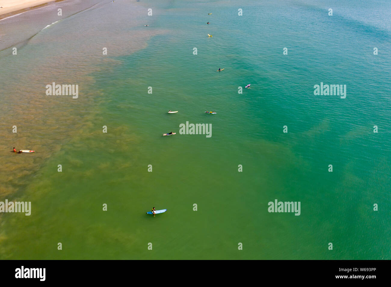 Aerial surfers hi-res stock photography and images - Alamy