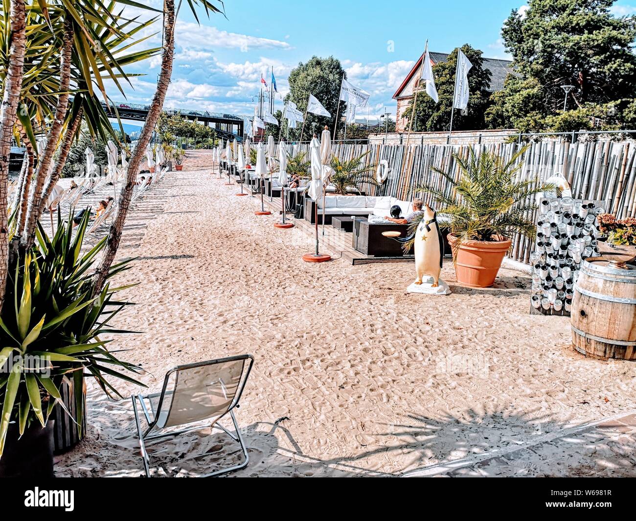 City beach (Rheinstrand) in MainzKastel with theodorheuss bridge in