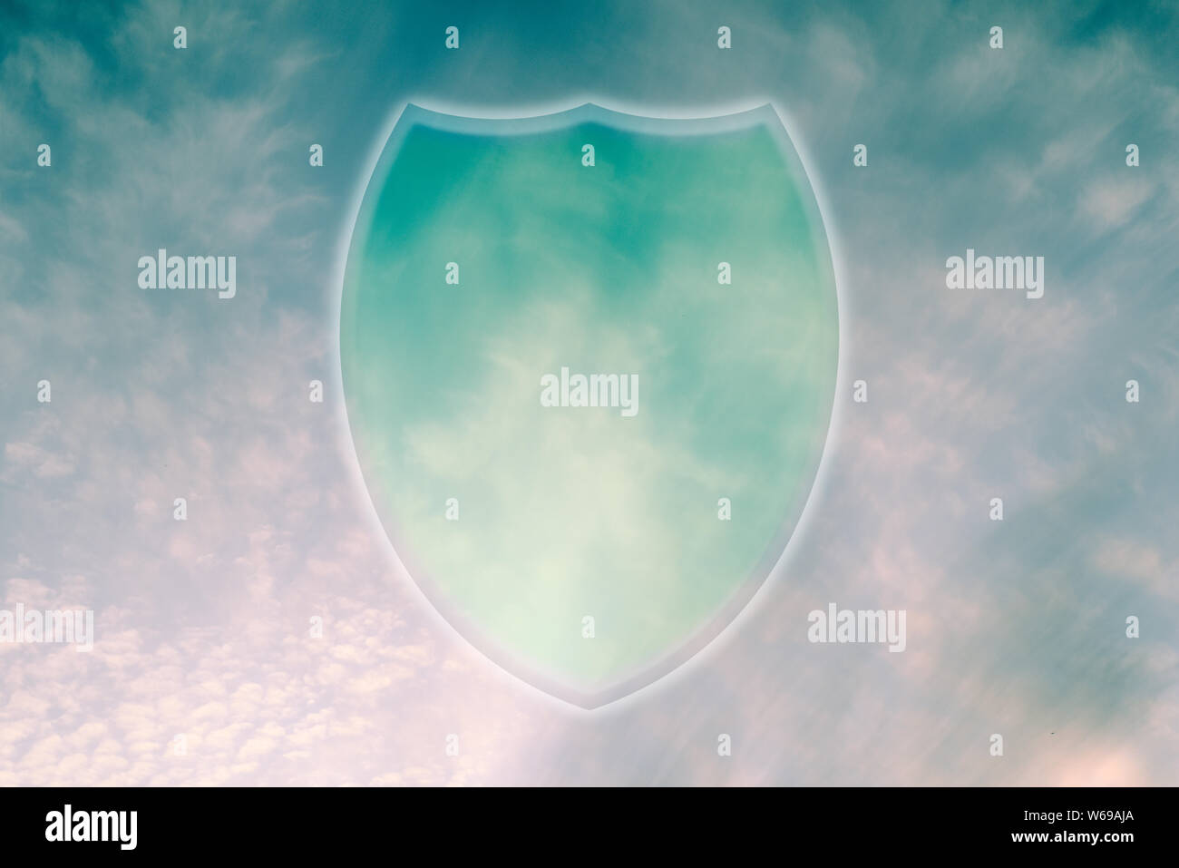 Shield symbol icon hi-res stock photography and images - Alamy