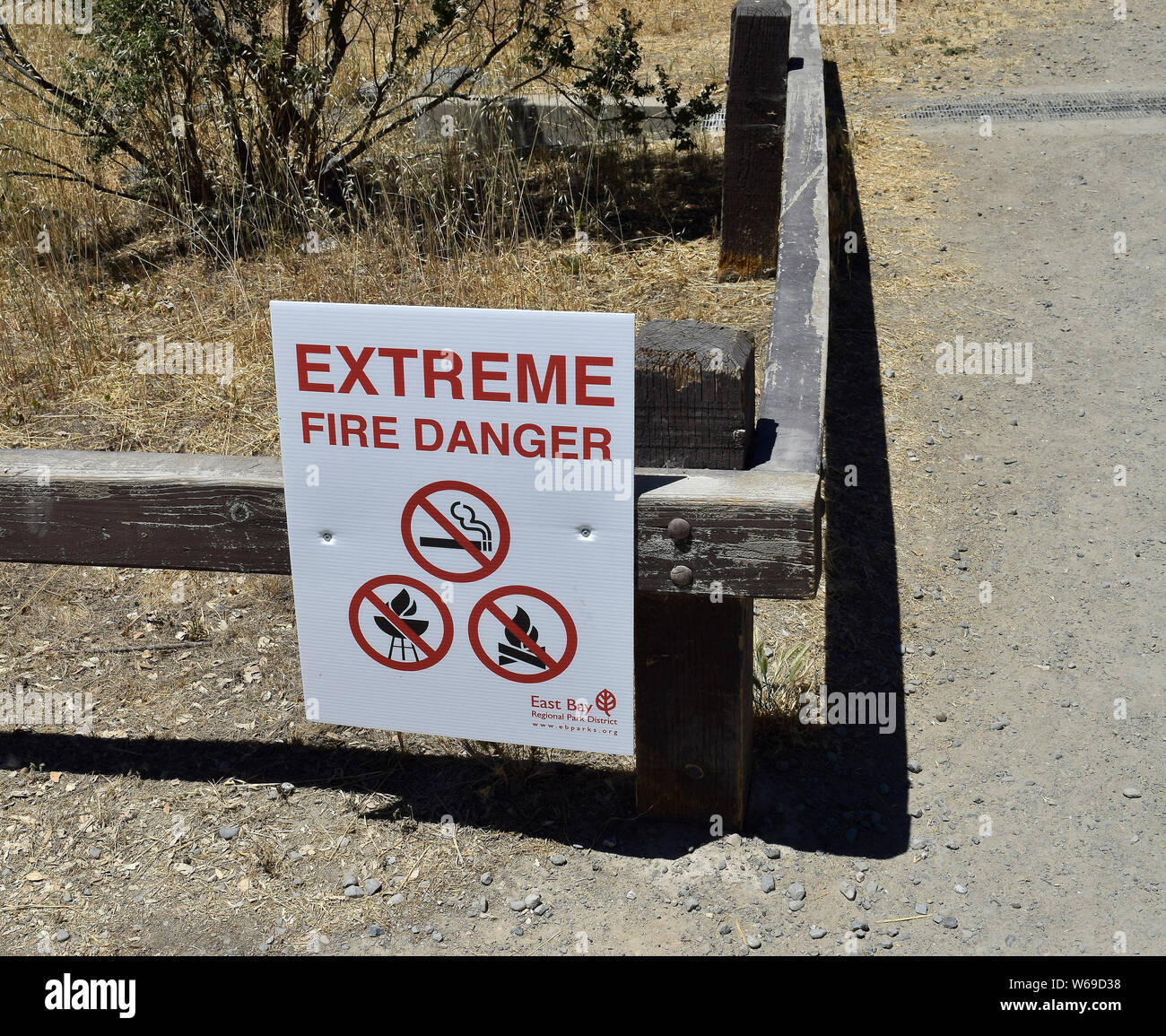 Extreme Fire Danger sign in Dry Creek Pioneer Regional Park Union City