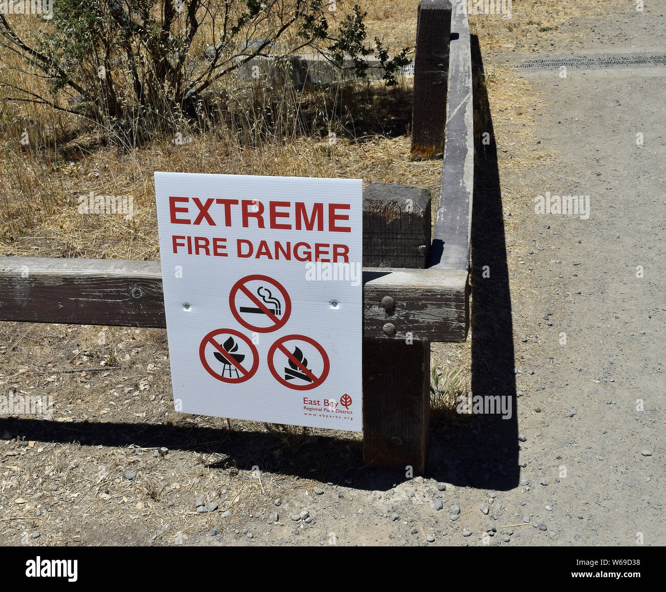 Extreme Fire Danger sign in Dry Creek Pioneer Regional Park  Union City, California Stock Photo