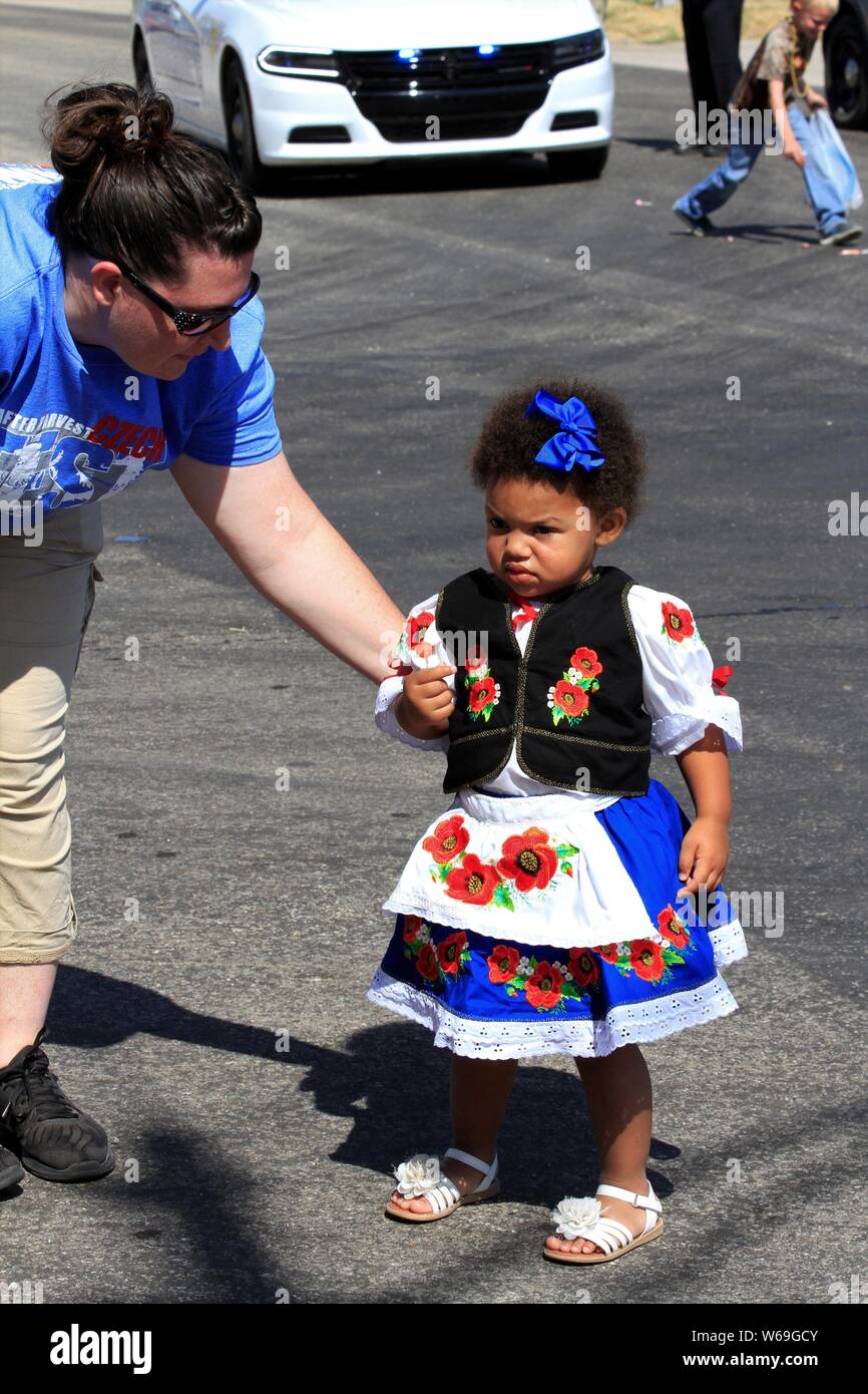 Little Negro Girl in Czech outfit at Wilson Czech Fest Parade as Cute ...