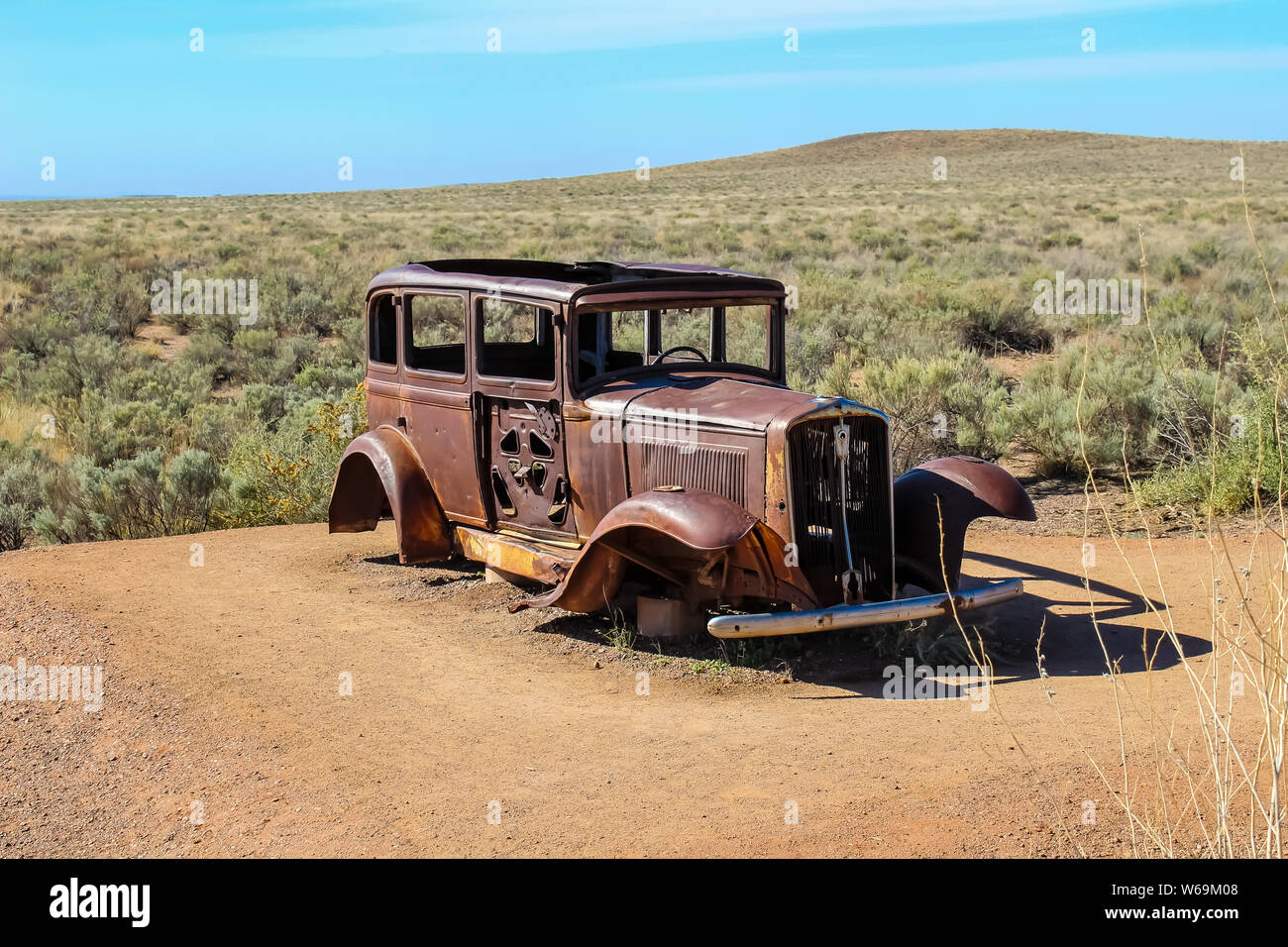 1932 Studebaker in Petrified Forest National Park on Route 66 in Arizona Stock Photo