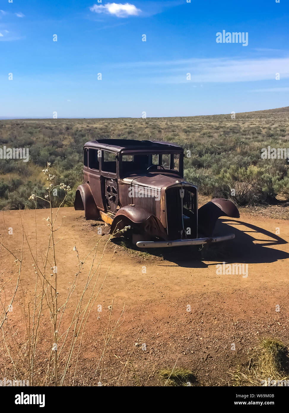 1932 Studebaker in Petrified Forest National Park on Route 66 in Arizona Stock Photo