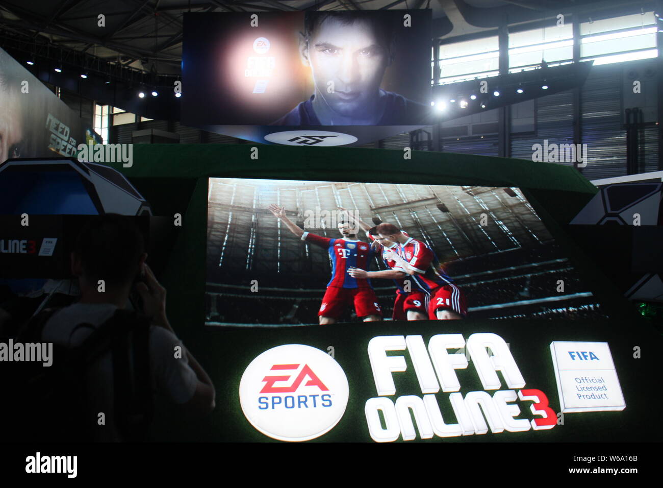 Gamescom 2013] EA's upcoming FIFA 2014 will be free-to-play for mobile  gamers - Droid Gamers