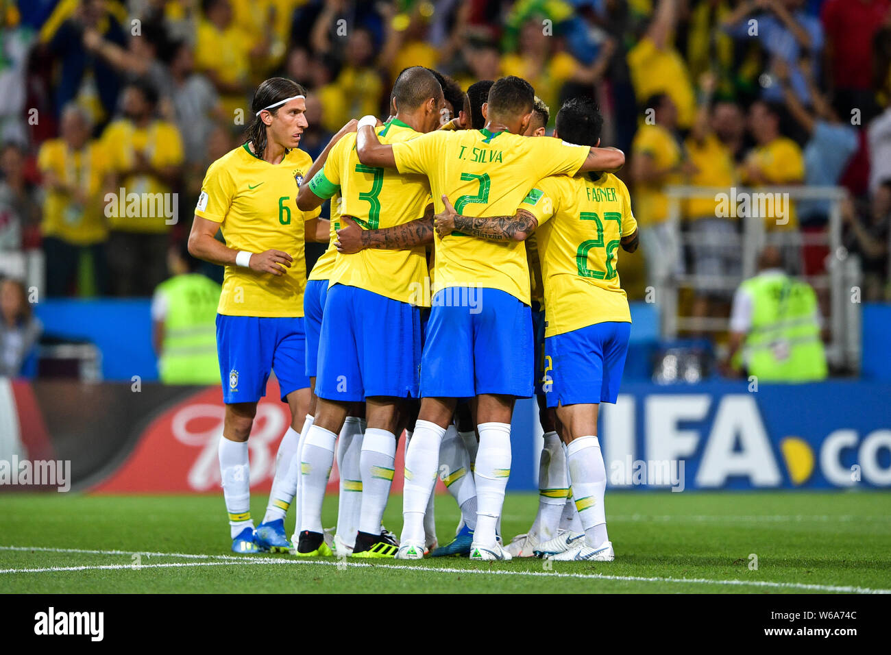 Paulinho'S Goal: The Perfect Finish! - iysg5xj