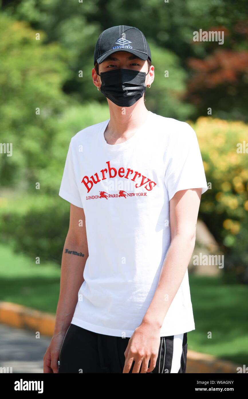 Chinese singer and actor Kris Wu or Wu Yifan is pictured at the Shanghai  Hongqiao International Airport in Shanghai, China, 1 June 2018 Stock Photo  - Alamy