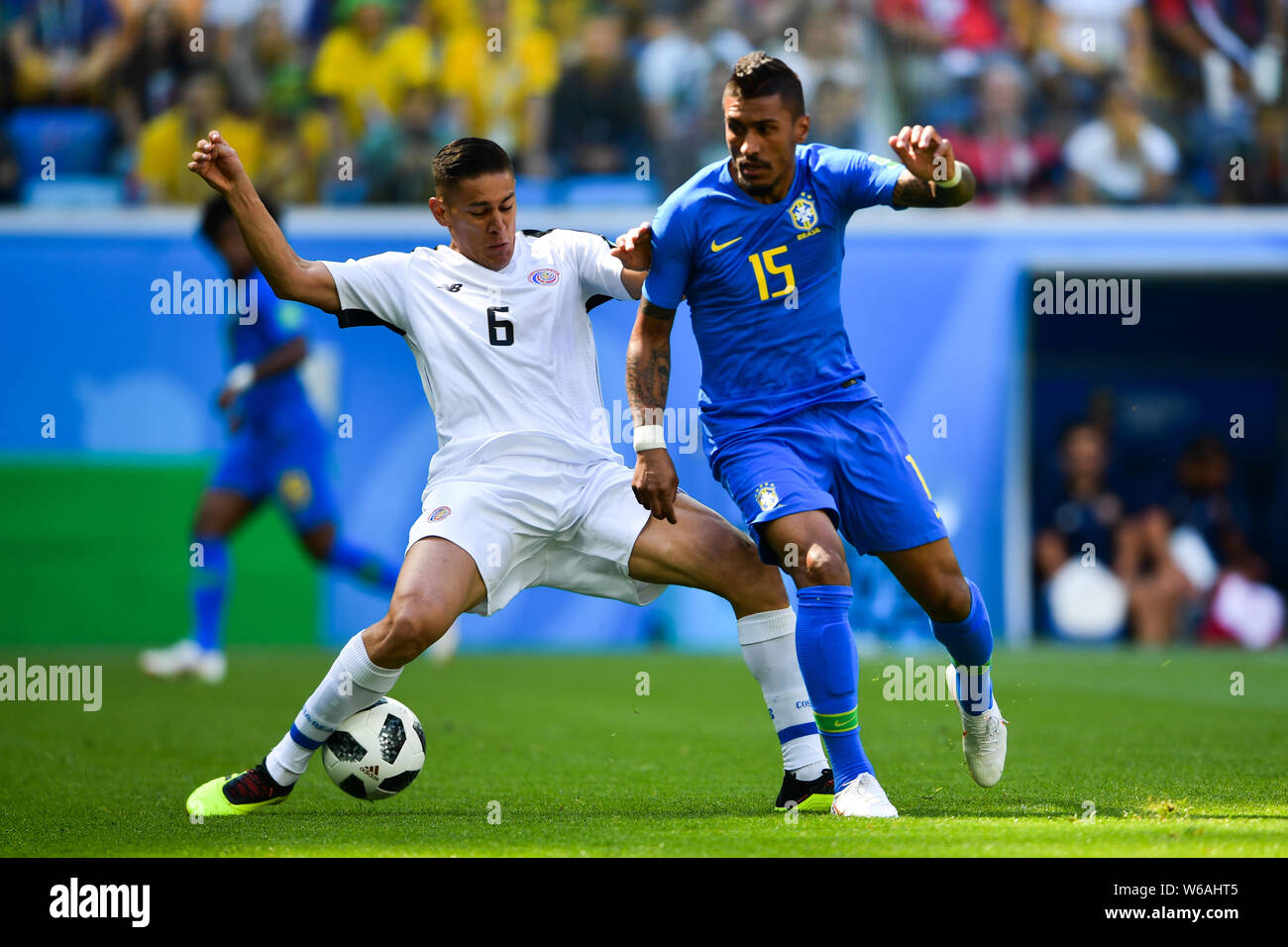 Paulinho, right, of Brazil challenges Oscar Duarte of Costa Rica in their Group E match during the FIFA World Cup 2018 in Saint Petersburg, Russia, 22 Stock Photo