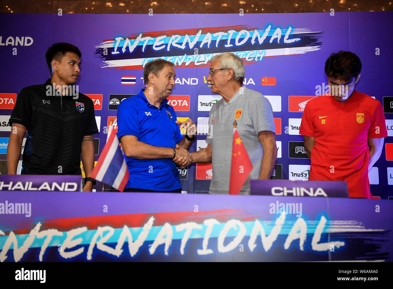 From left coach [coach] hi-res stock photography and images - Alamy