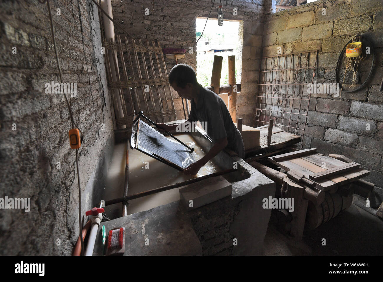 Paper making china hires stock photography and images Alamy