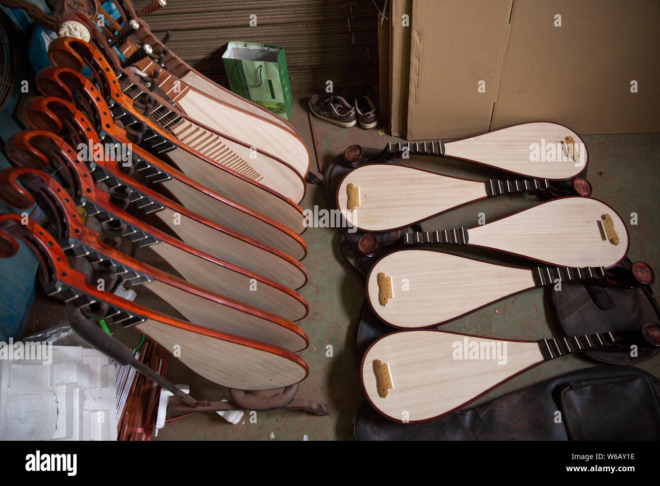 Four stringed clearance hawaiian lute