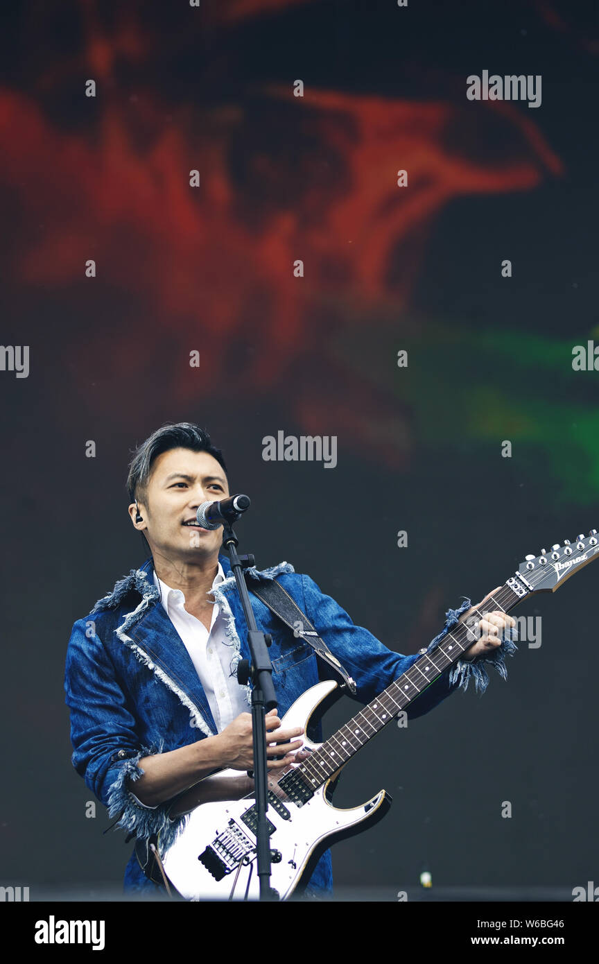 Hong kong singer nicholas tse hi-res stock photography and images - Alamy