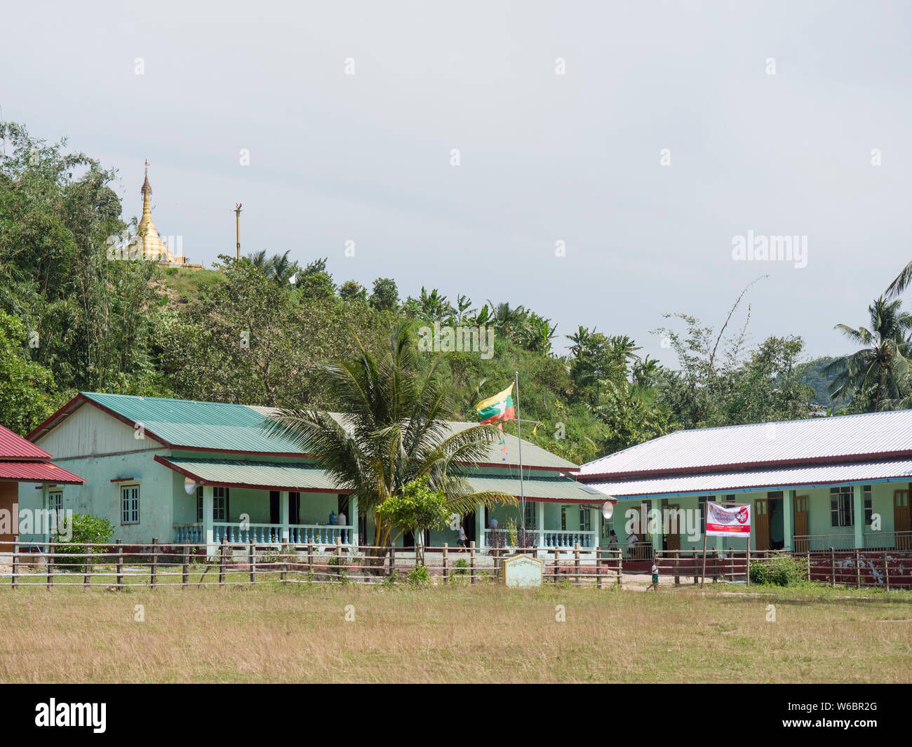 Myeik, Myanmar - November 7, 2017: Primary school for Moken, sea gypsy, children at Dome Island, a part of the Myeik Archipelago in the Tanintharyi Re Stock Photo