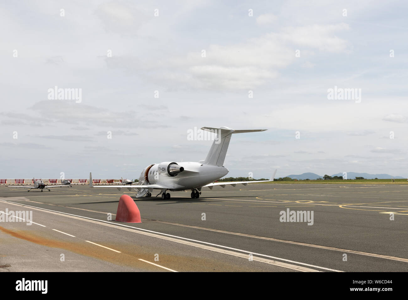 Bombardier challenger airplane hi-res stock photography and images - Alamy
