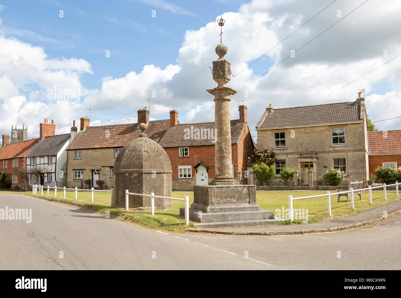 Steeple ashton hires stock photography and images Alamy