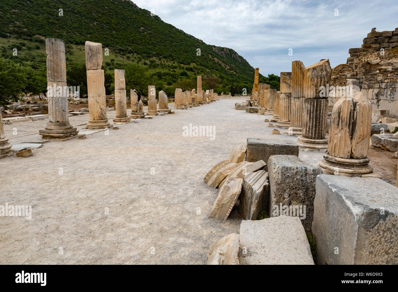 The Unearthing of Smyrna’s Agora: A Roman Port City’s Deepest Secrets