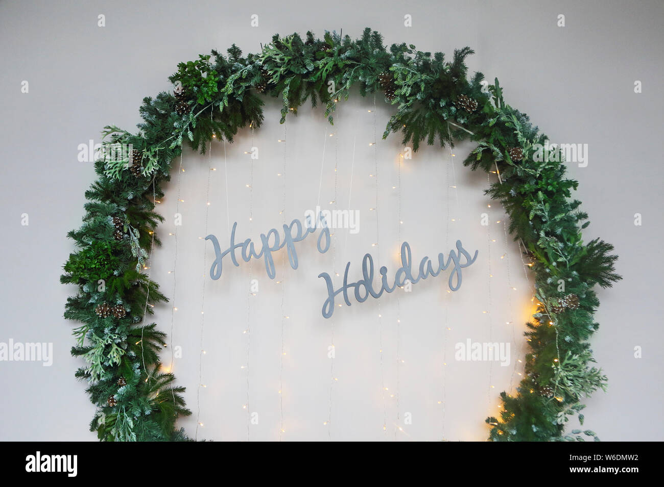 クリスマス HAPPY HOLIDAYS WREATH LARGE HUMAN MADE HAPPY HOLIDAYS WREATH LARGE – HUMAN MADE Inc.