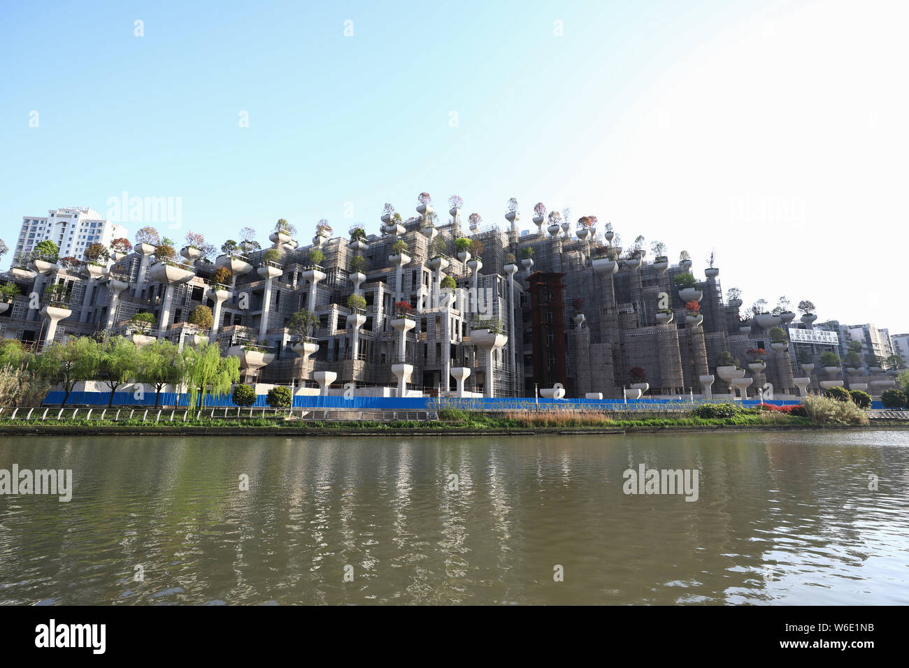 The amazing building featuring the shape of Hanging Gardens