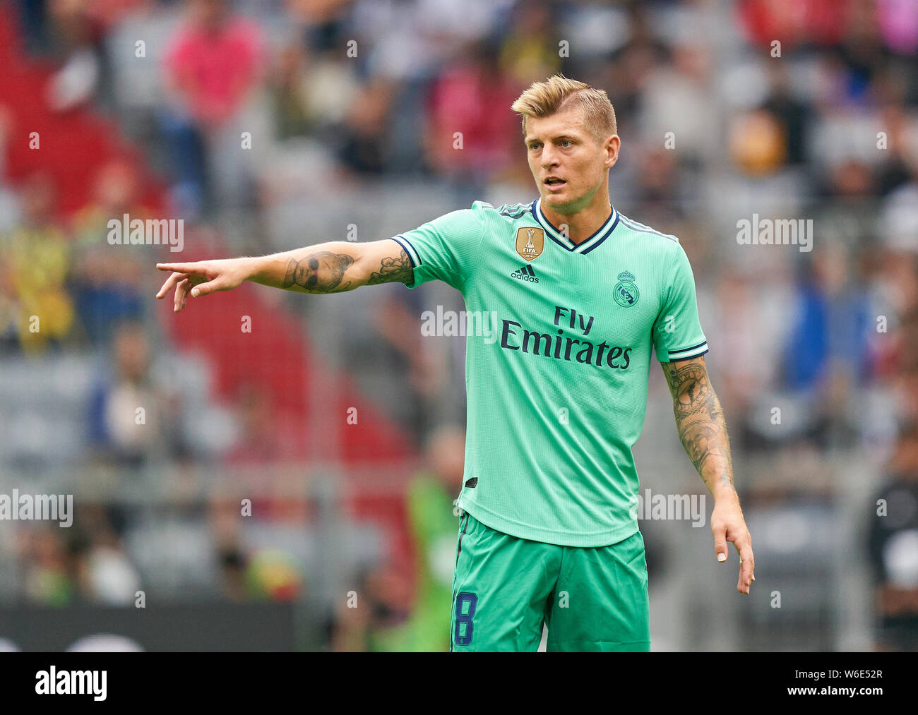 Munich, Germany. 31st July, 2019. Toni KROOS, Real Madrid 8 Gesticulate, give instructions, action, single image, gesture, hand movement, pointing, interpret, mimik, REAL MADRID - FENERBAHCE ISTANBUL 5-3 Football AUDI CUP 2019, A l l i a n z A r e n a Munich, July 31, 2019 FCB, Season 2019/2020, München Credit: Peter Schatz/Alamy Live News Stock Photo