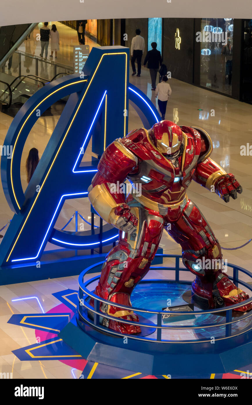 A statue of Ironman is on display at the 'Avengers: Infinity War'  exhibition at the IAPM shopping mall in Shanghai, China, 17 August 2015.  With Av Stock Photo - Alamy