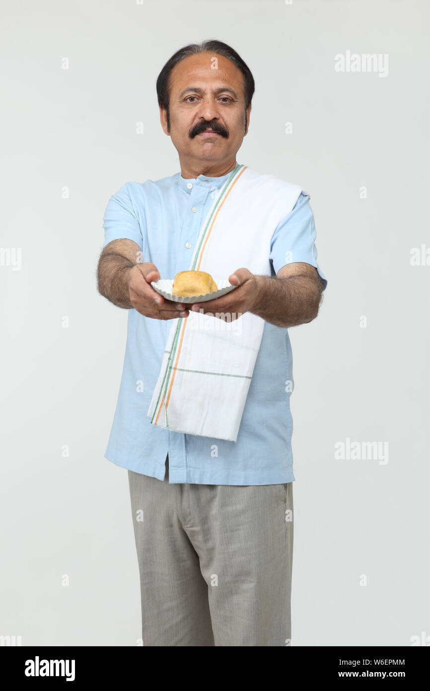 Old man south indian white hi-res stock photography and images - Alamy