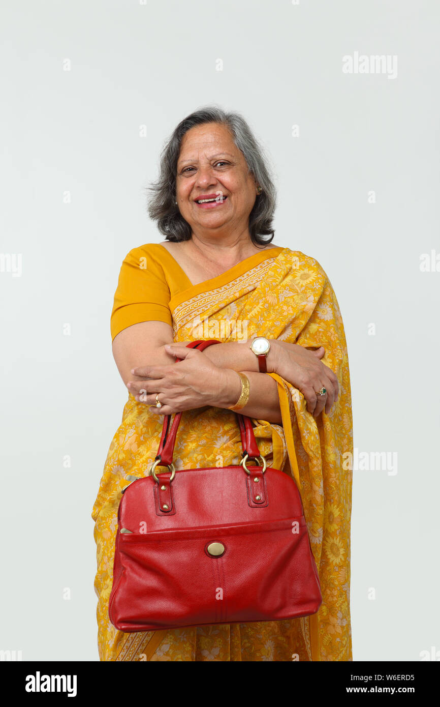 Older indian woman portrait hi-res stock photography and images - Alamy