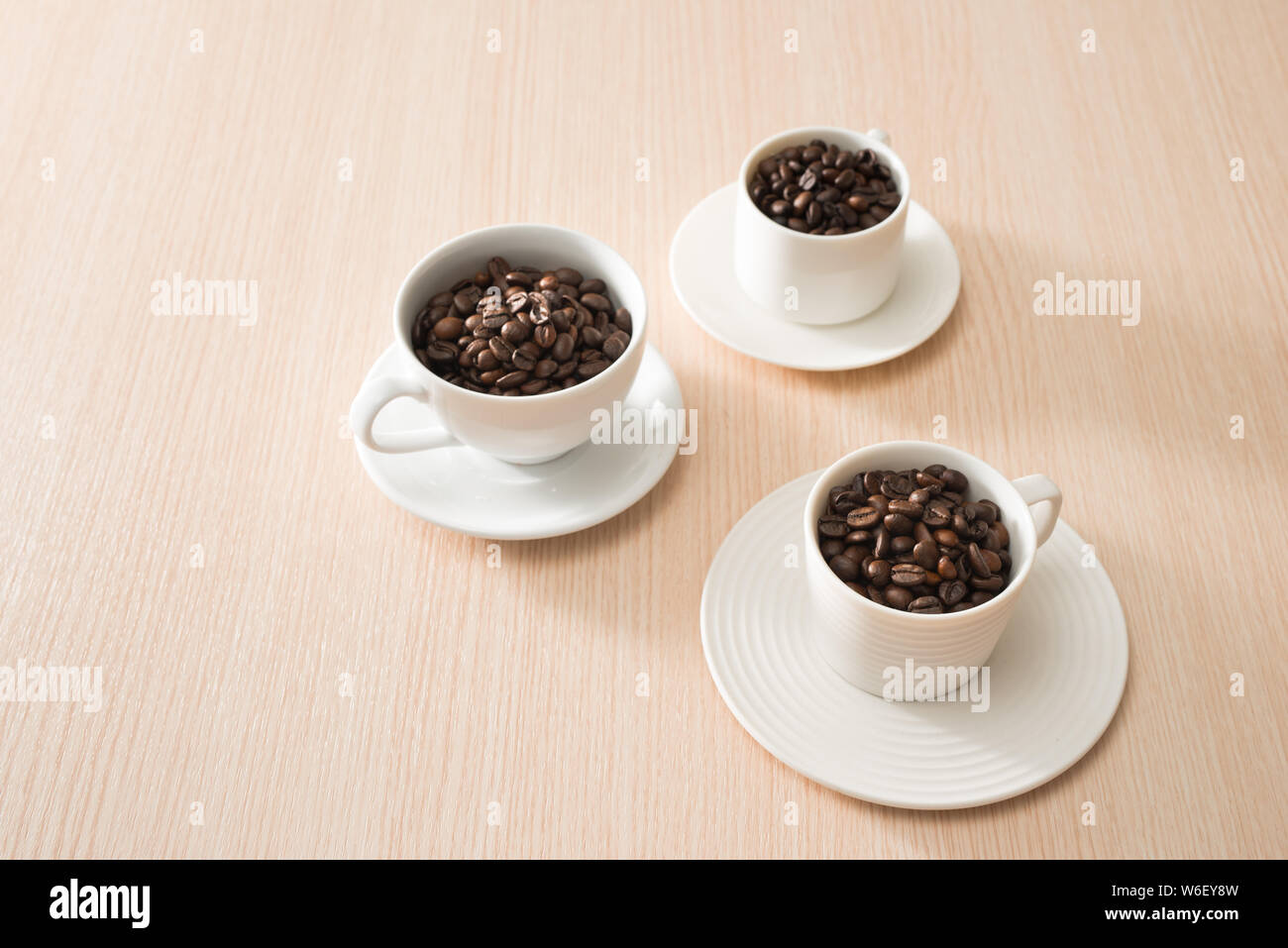 Full cups of coffee hires stock photography and images Alamy