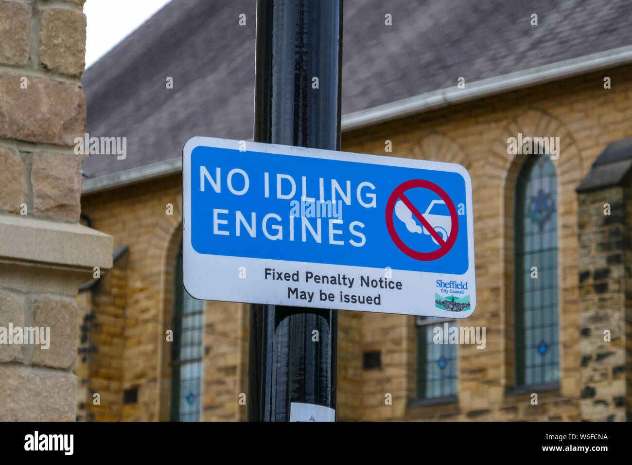 No Idling Engines sign, City, Sheffield, South Yorkshire, England, UK Stock Photo