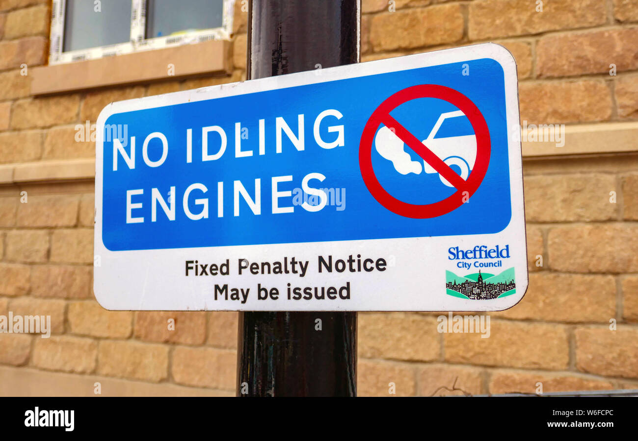 No Idling Engines sign, City, Sheffield, South Yorkshire, England, UK Stock Photo