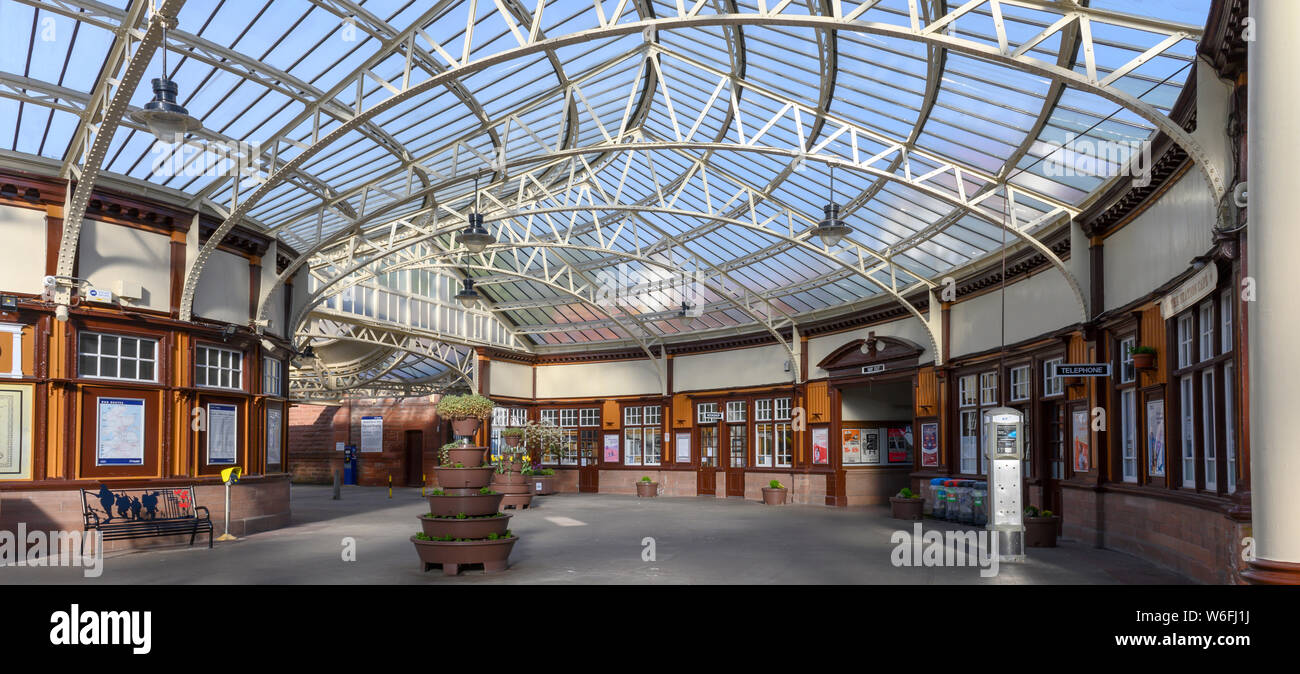 wemyss-bay-station-hi-res-stock-photography-and-images-alamy