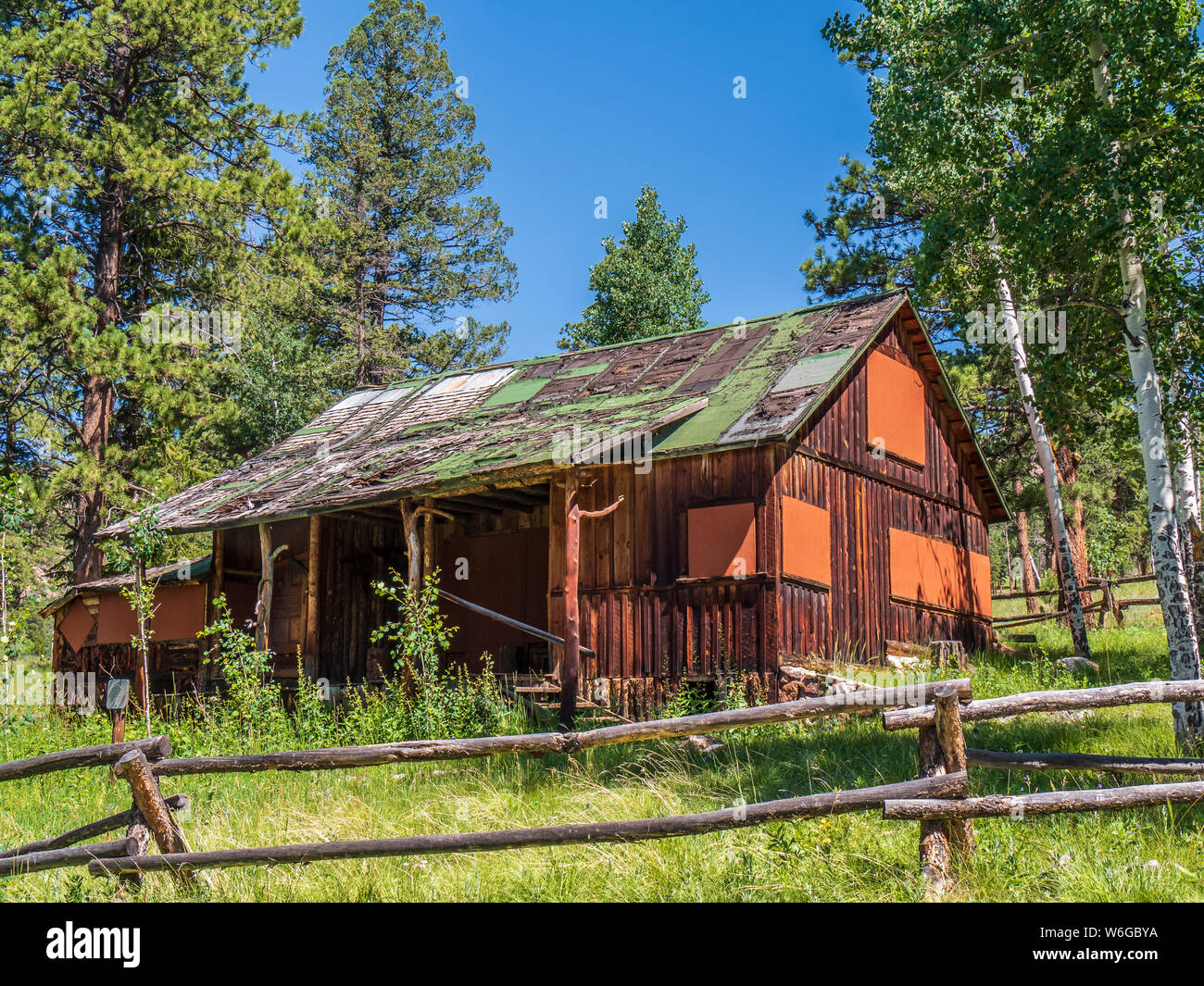 Abandoned Cabin Mountain Stock Photos Abandoned Cabin Mountain