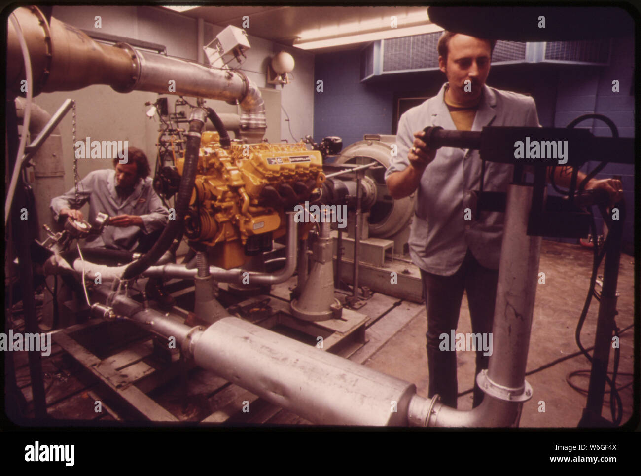 EVALUATION AND DEVELOPMENT CONTROL ROOM AT EPA'S ANN ARBOR MOTOR