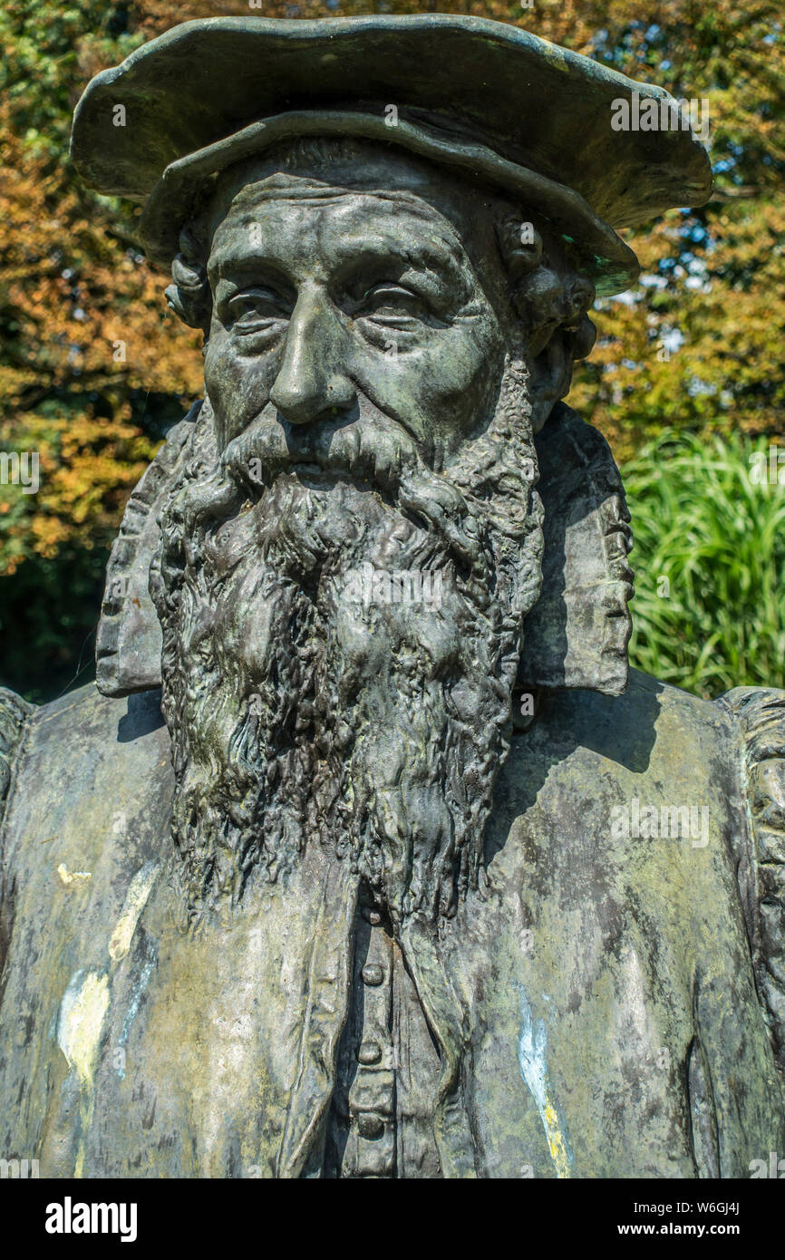 Bust of Gerardus Mercator,16th-century geographer, cosmographer and cartographer from the Southern Netherlands at Sint-Niklaas, East Flanders, Belgium Stock Photo