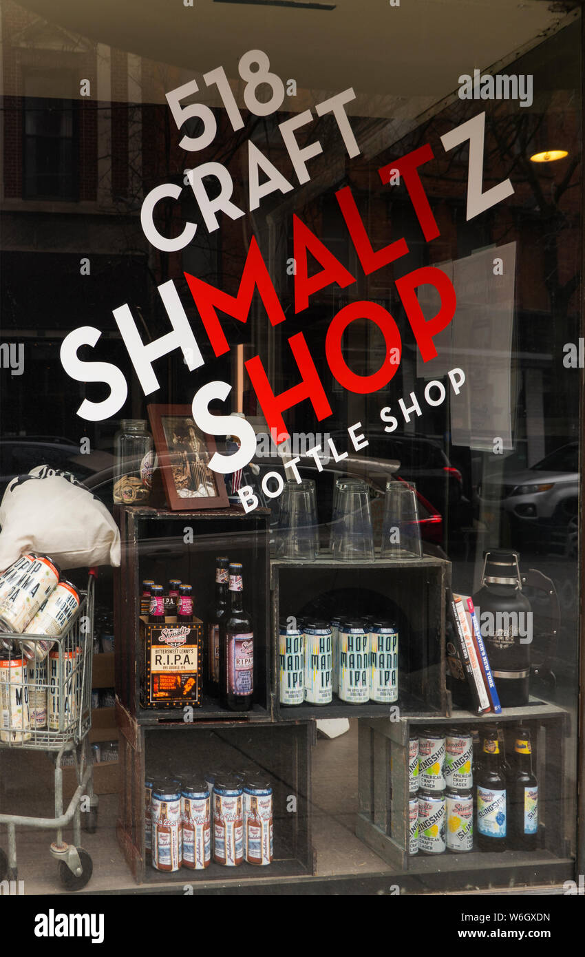 518 Craft Shmaltz shop and bottle shop Troy NY Stock Photo