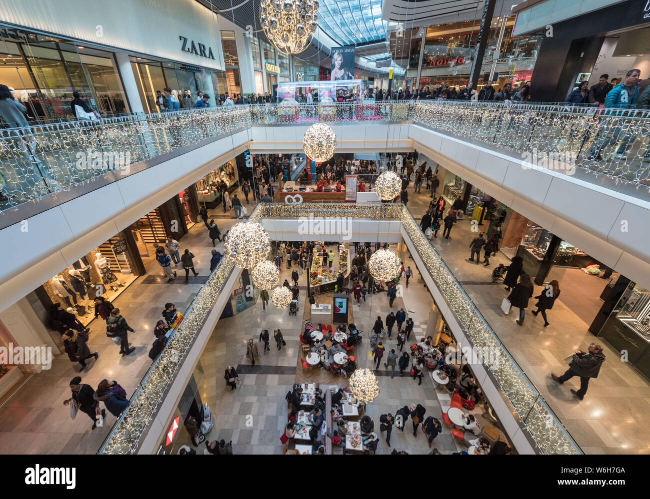 Inside Westfield Shopping Centre (Xmas 2018), Shepherd's B…