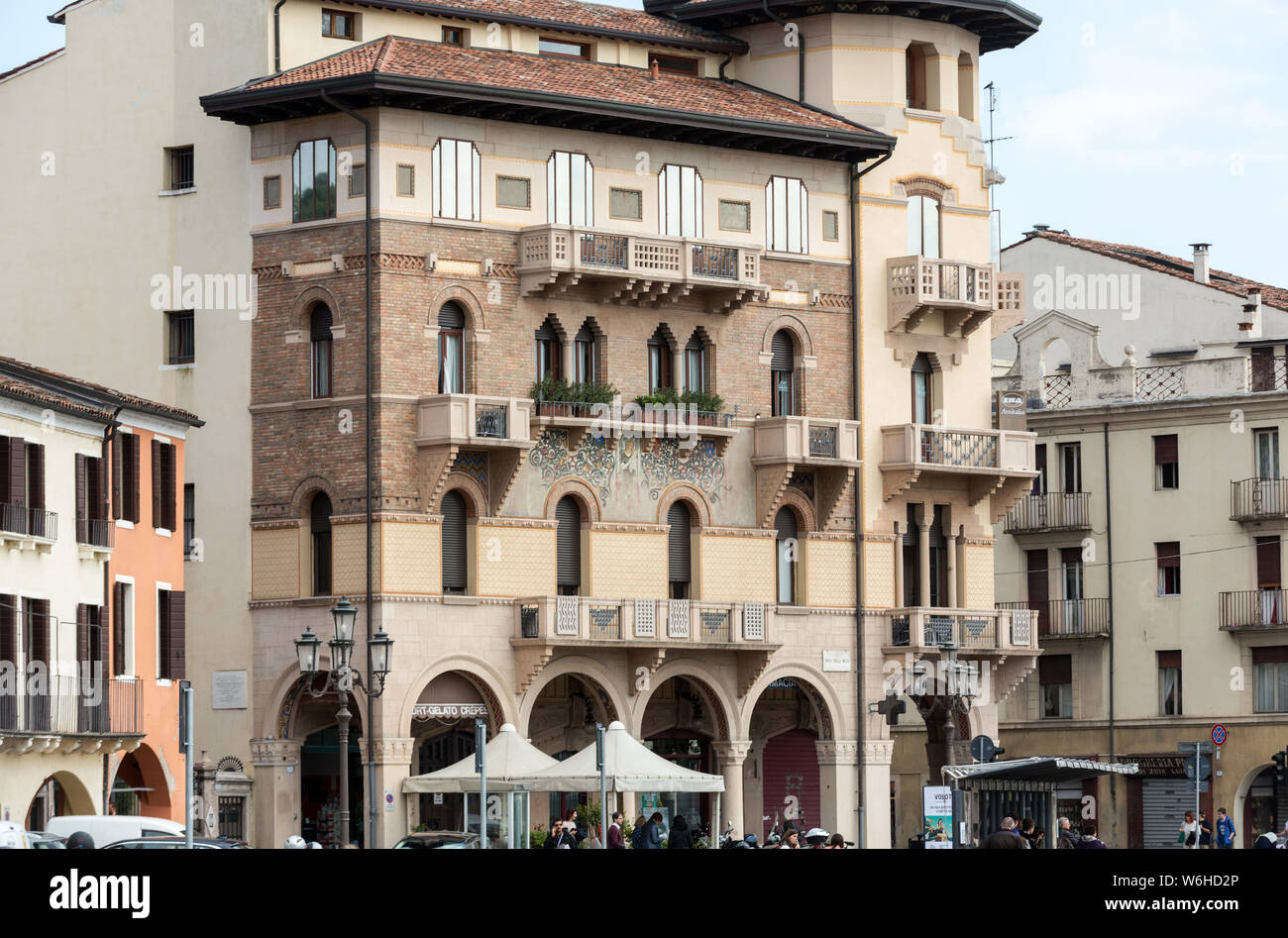 The old residential houses decorated with mosaic tiles and pattern maid  from bricks, Prato della Valle, in Padua. Italy Stock Photo - Alamy, image size:1300x947