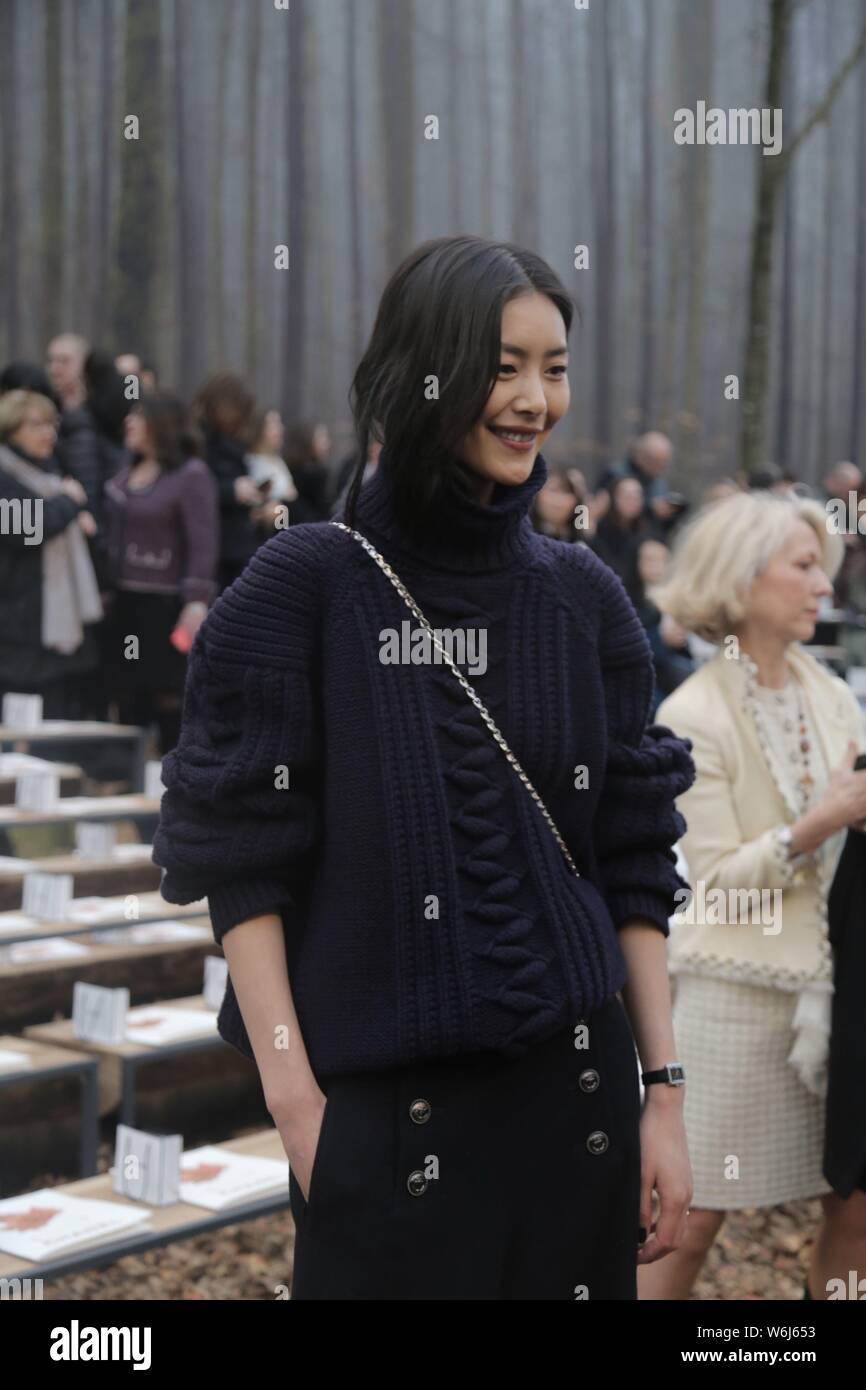 Chinese supermodel Liu Wen attends the Chanel show during the Paris Fashion  Week Fall/Winter 2018 in Paris, France, 6 March 2018 Stock Photo - Alamy