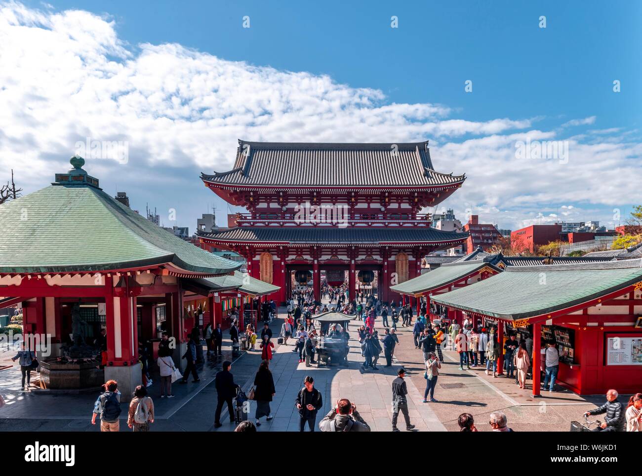 Hozomon Gate, Buddhist temple complex, Senso-ji Temple, Asakusa, Tokyo, Japan Stock Photo