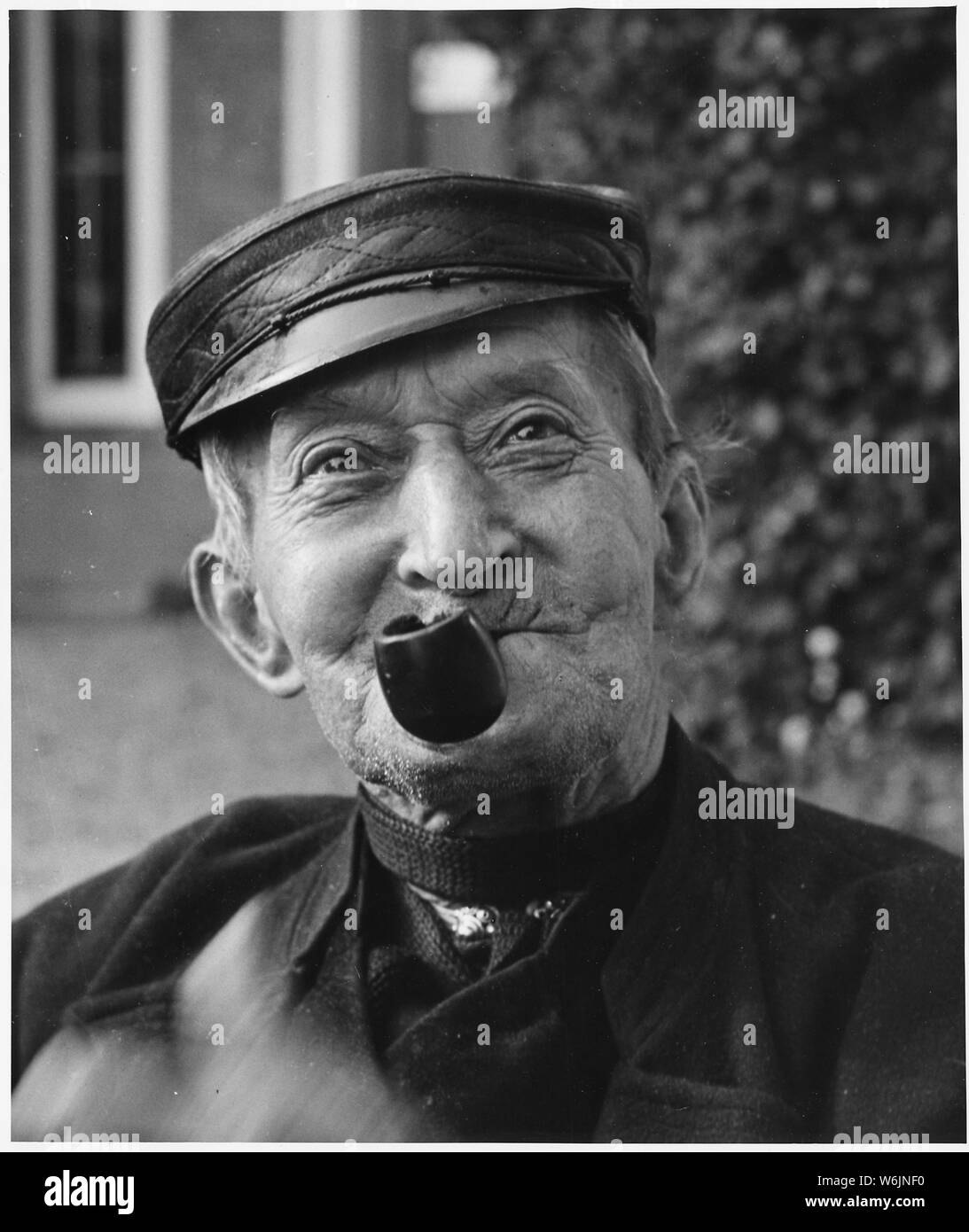 Dutch sea captain hi-res stock photography and images - Alamy