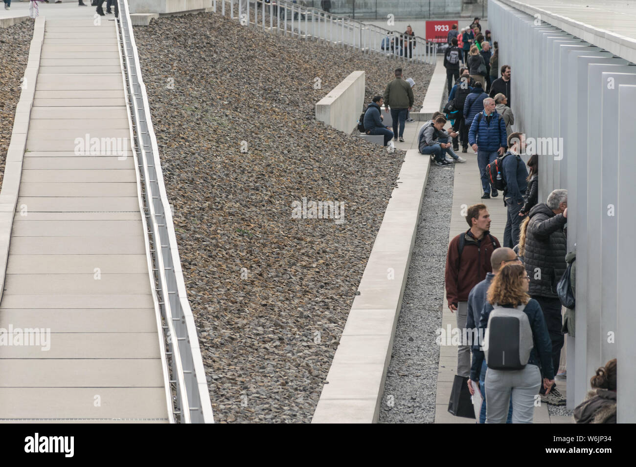 Germany Building Ramp Concrete access ramp hi-res stock photography and images - Alamy