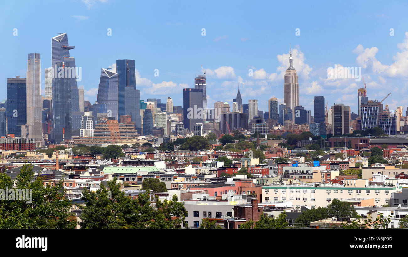Skyline of Midtown Manhattan, New York City from Riverview-Fisk Park in Jersey City, New Jersey. Stock Photo